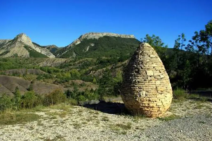 Découvertes culturelles et patrimoniales dans les Alpes de Haute Provence01